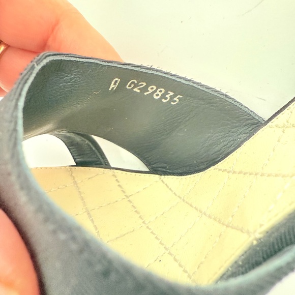 Chanel Black Grosgrain Pearl Slingback Heels Sandals CC Logo  EU 41 - Picture 11 of 11